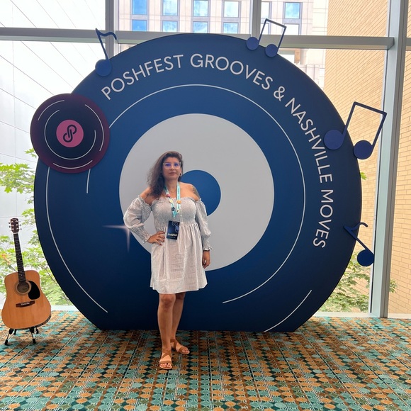 𝐌𝐢𝐬𝐬𝐦𝐨𝐧𝐢𝐜𝐚𝐟𝐢𝐧𝐝𝐬 is 🅻🅸🆅🅴! LIKE THIS LISTING - Picture 4 of 13